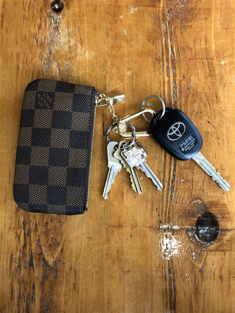 louis vuitton car key holder